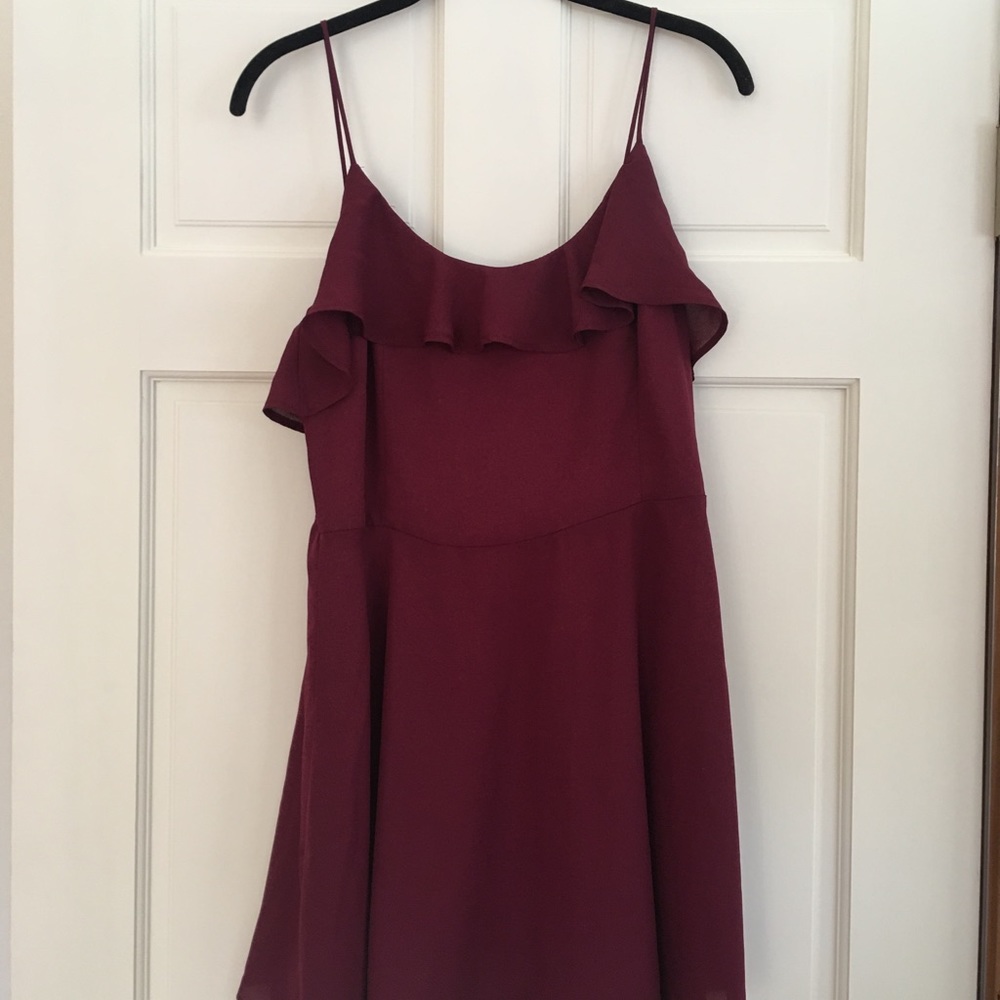 Short maroon dress